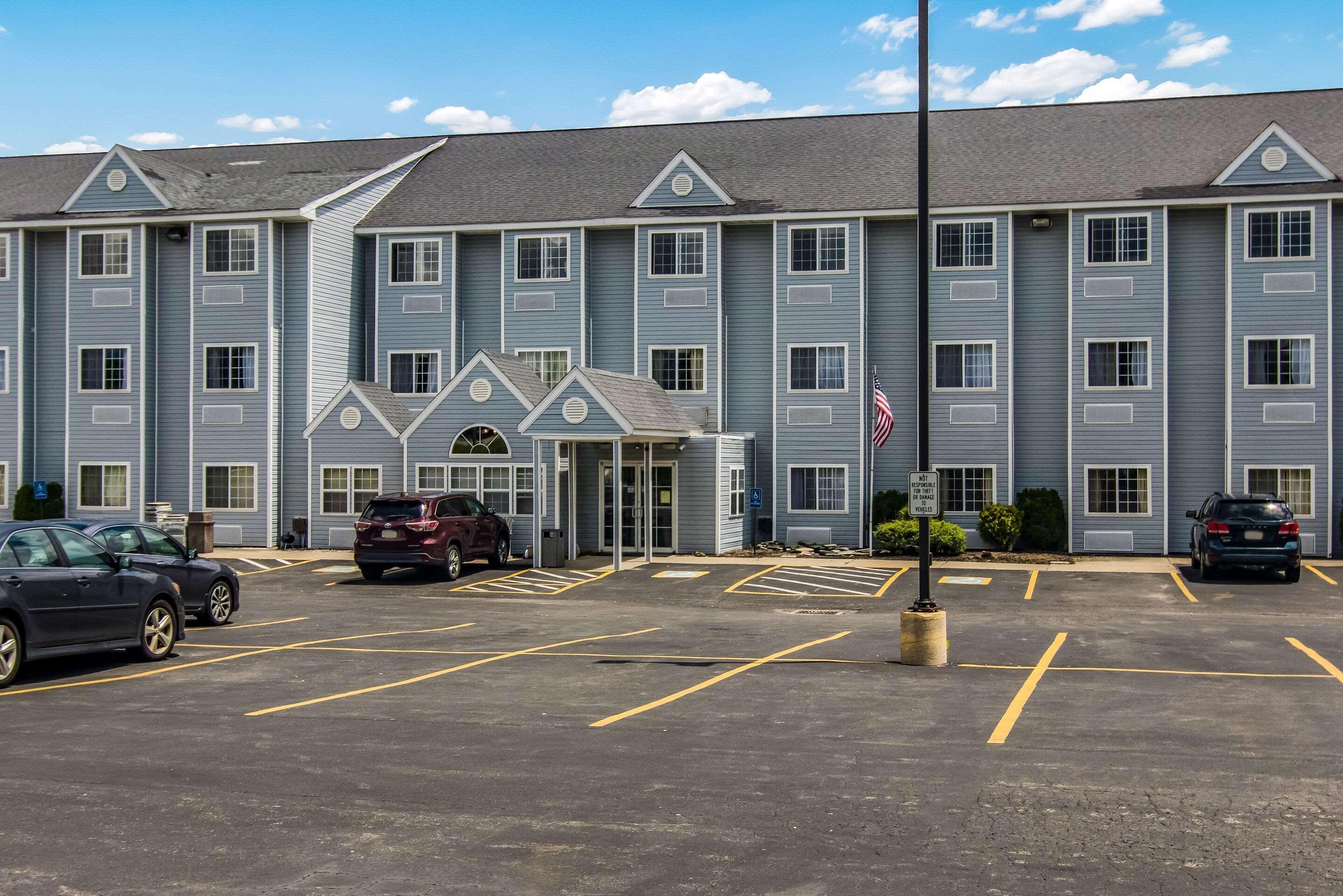 Monroe Heights Grove City Exterior photo